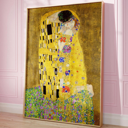 De Kus – Gustav Klimt Poster in Gouden Tinten